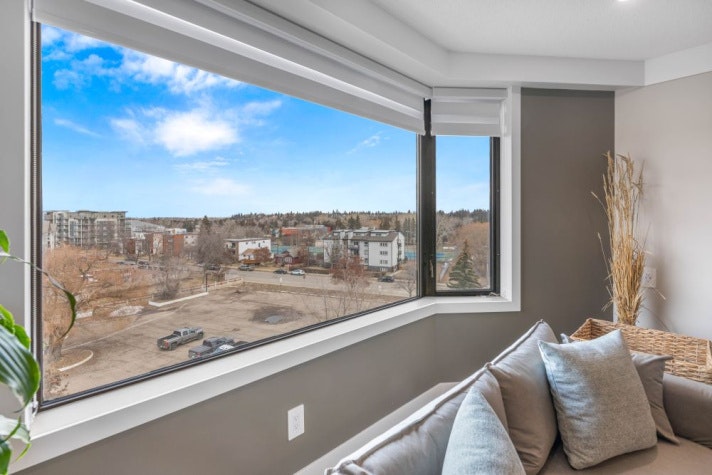 4311 49 Avenue, Red Deer, AB - 4