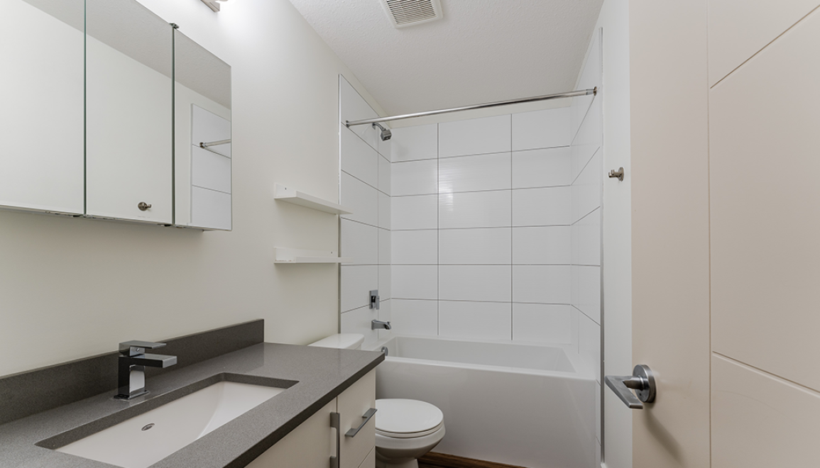 605-10620 116 Street NW, Edmonton, AB, T5H 0P3 - 10