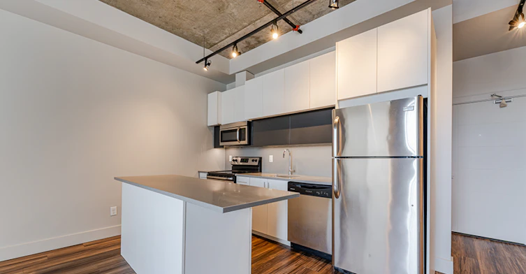 613-10620 116 Street NW, Edmonton, AB, T5H 0P3 - 24