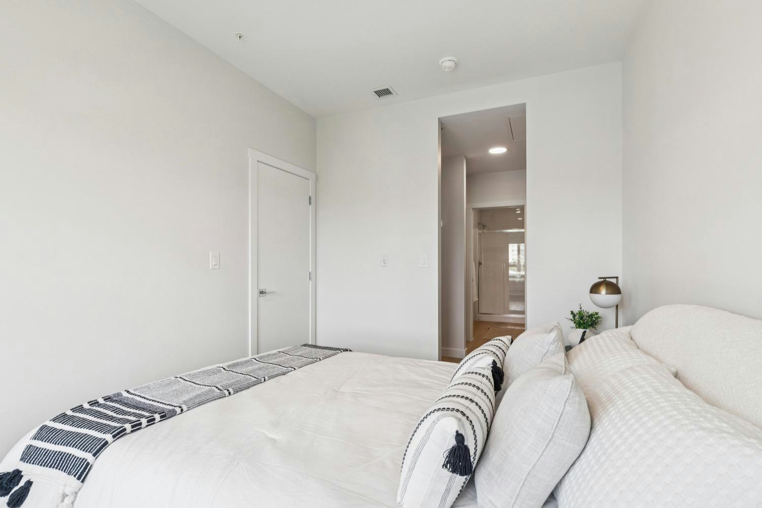 11830 26 Avenue Southwest, Edmonton, AB, T6W 3R3 - 13