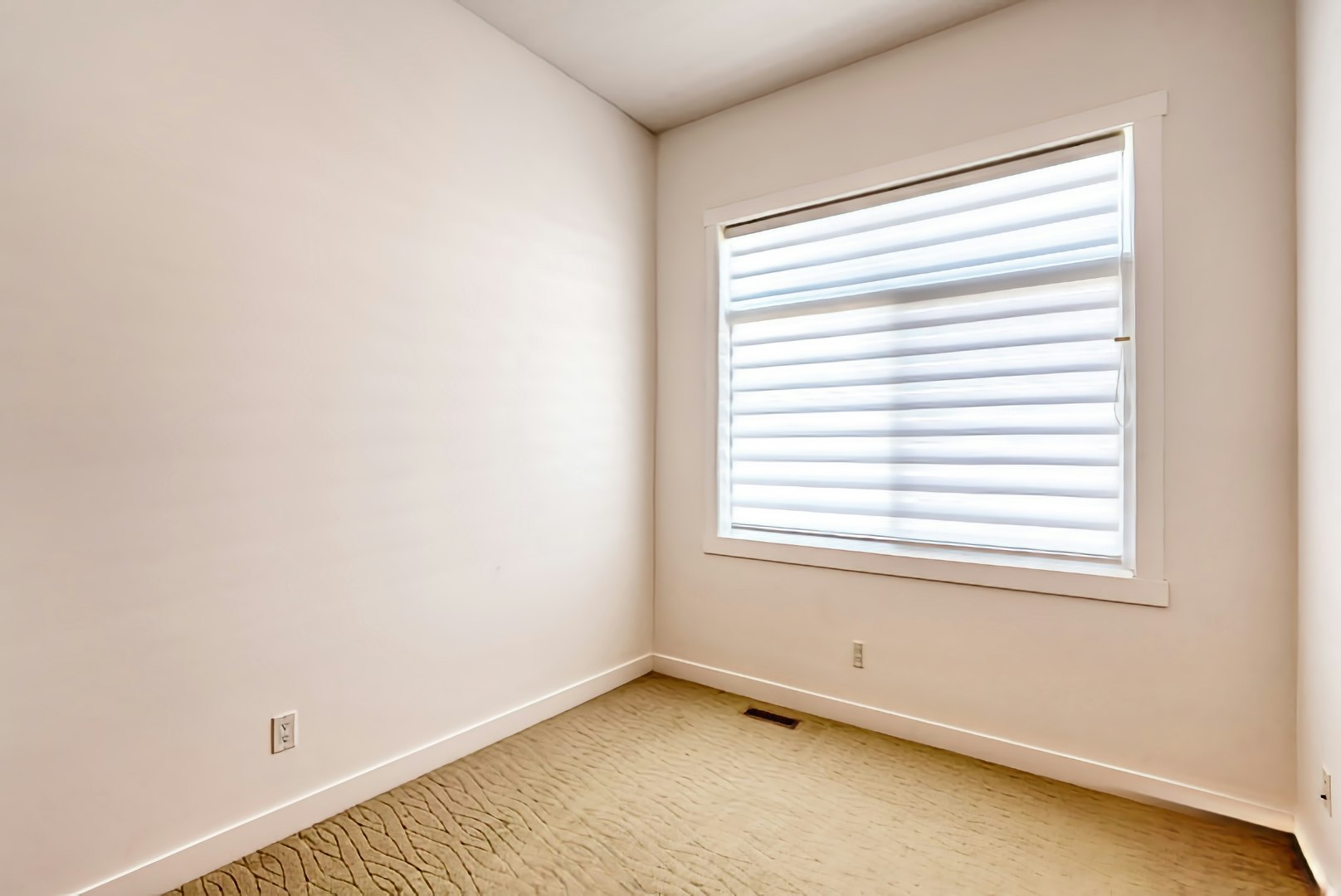 1530 Bayside Avenue Southwest, Airdrie, AB, T4B 0V3 - 9