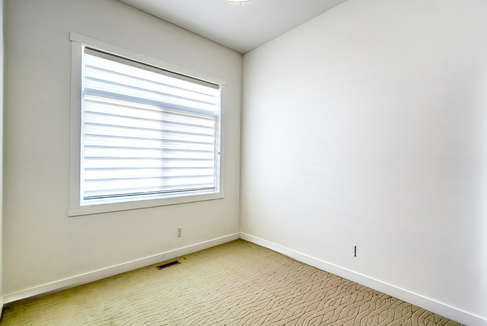 1530 Bayside Avenue Southwest, Airdrie, AB, T4B 0V3 - 11
