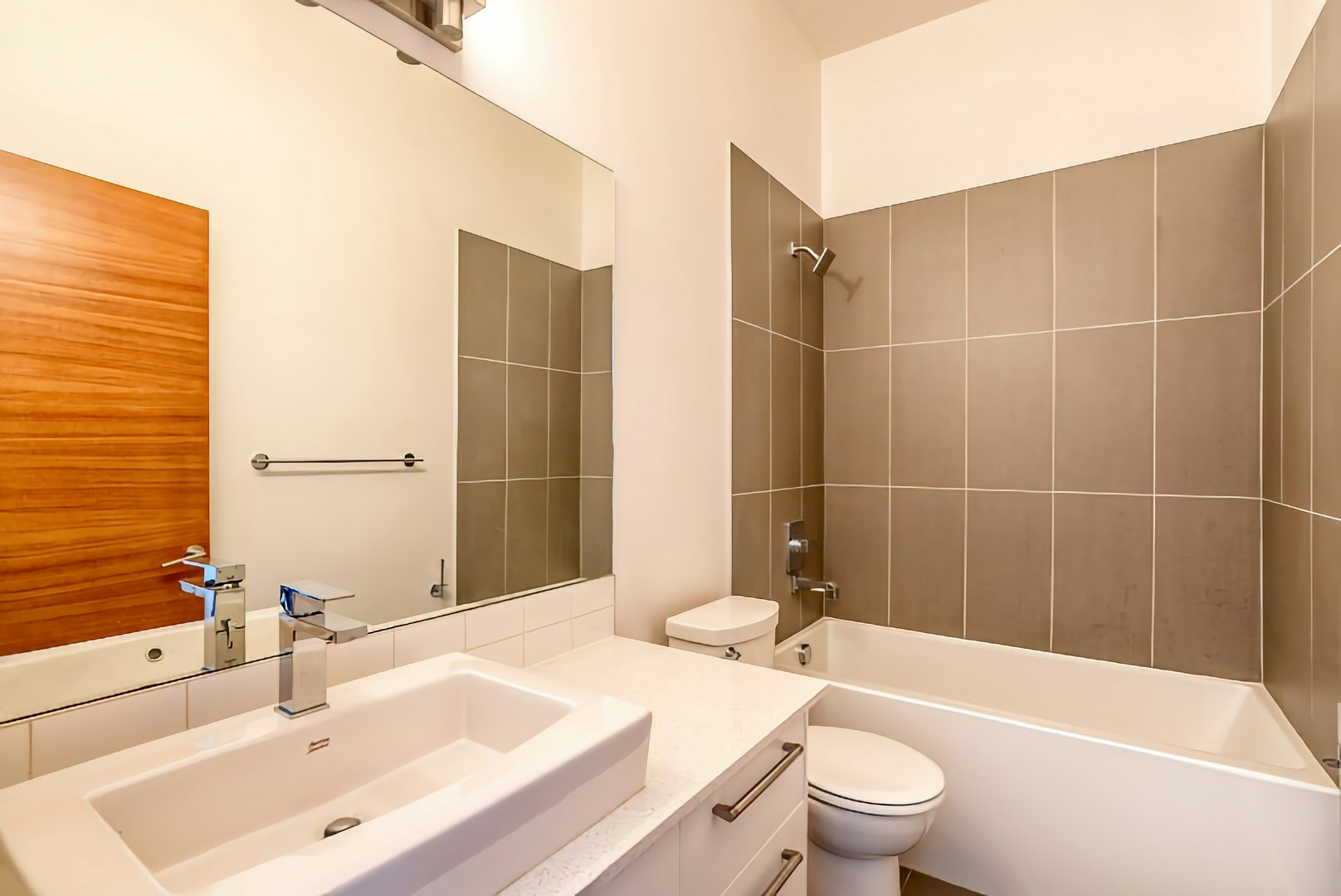 1530 Bayside Avenue Southwest, Airdrie, AB, T4B 0V3 - 13