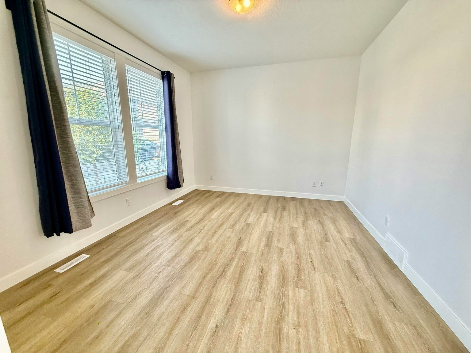 1-48 Ambleside Crescent Northwest, Calgary, AB, T3P 1S6 - 6