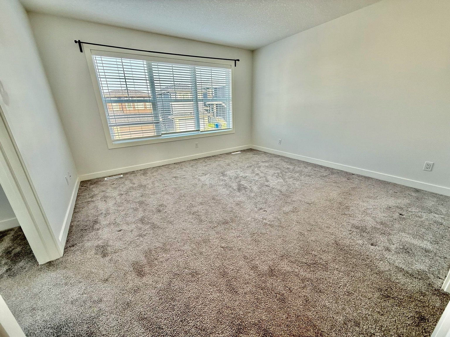 1-48 Ambleside Crescent Northwest, Calgary, AB, T3P 1S6 - 38
