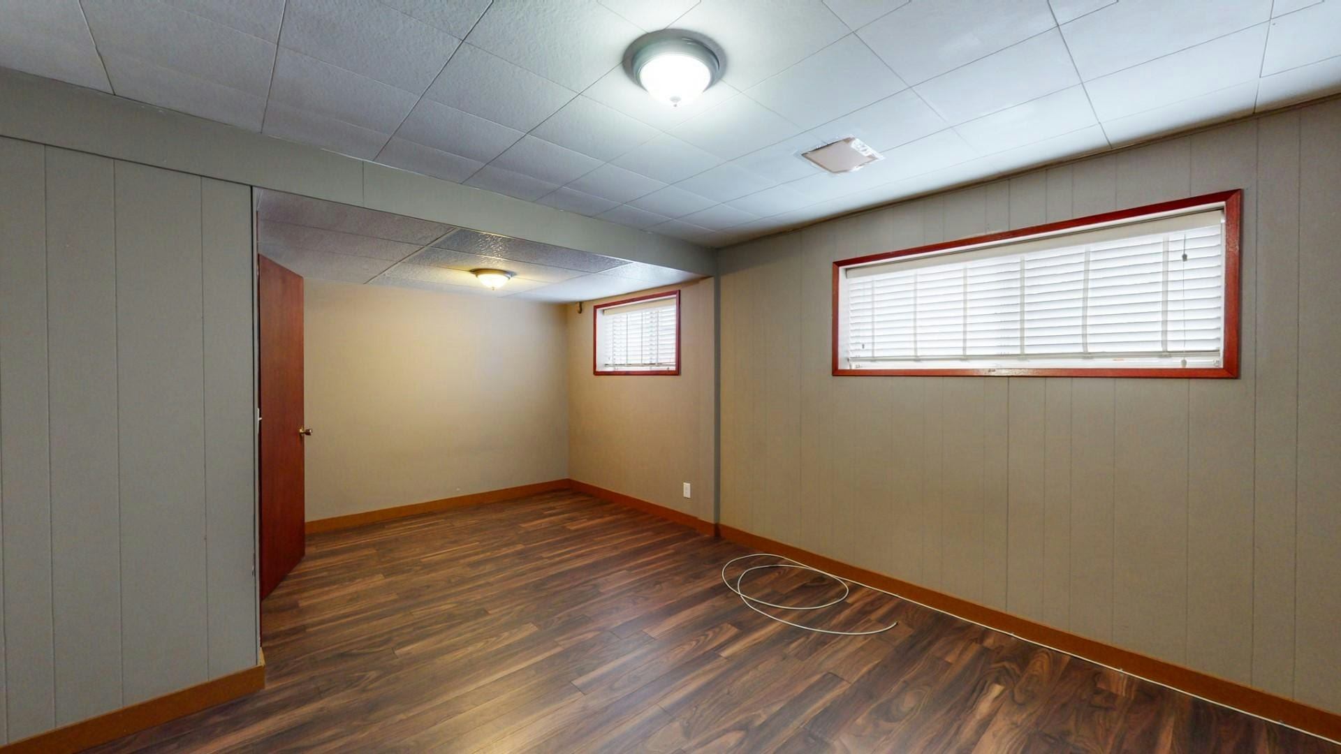 454 30 Avenue Northwest, Calgary, AB, T2M 2N4 - 7