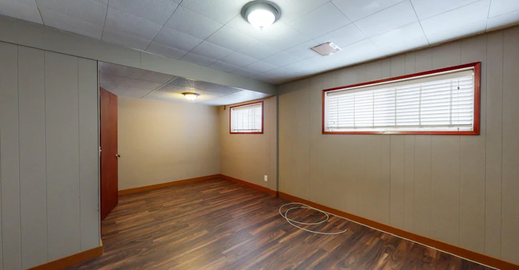 454 30 Avenue Northwest, Calgary, AB, T2M 2N4 - 7