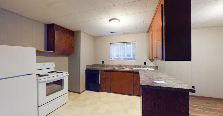 454 30 Avenue Northwest, Calgary, AB, T2M 2N4 - 3