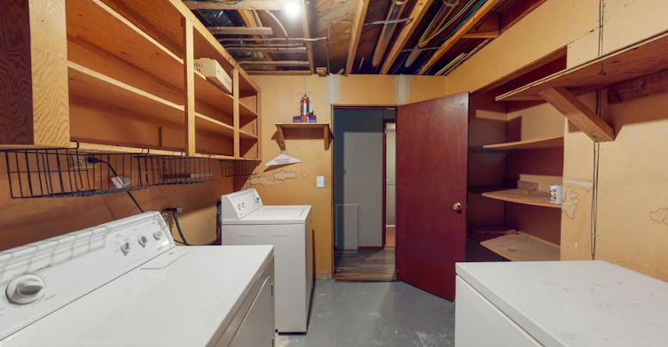 454 30 Avenue Northwest, Calgary, AB, T2M 2N4 - 9