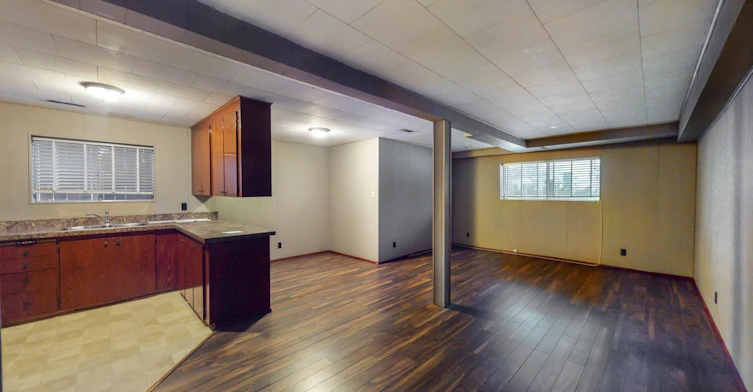 454 30 Avenue Northwest, Calgary, AB, T2M 2N4 - 4