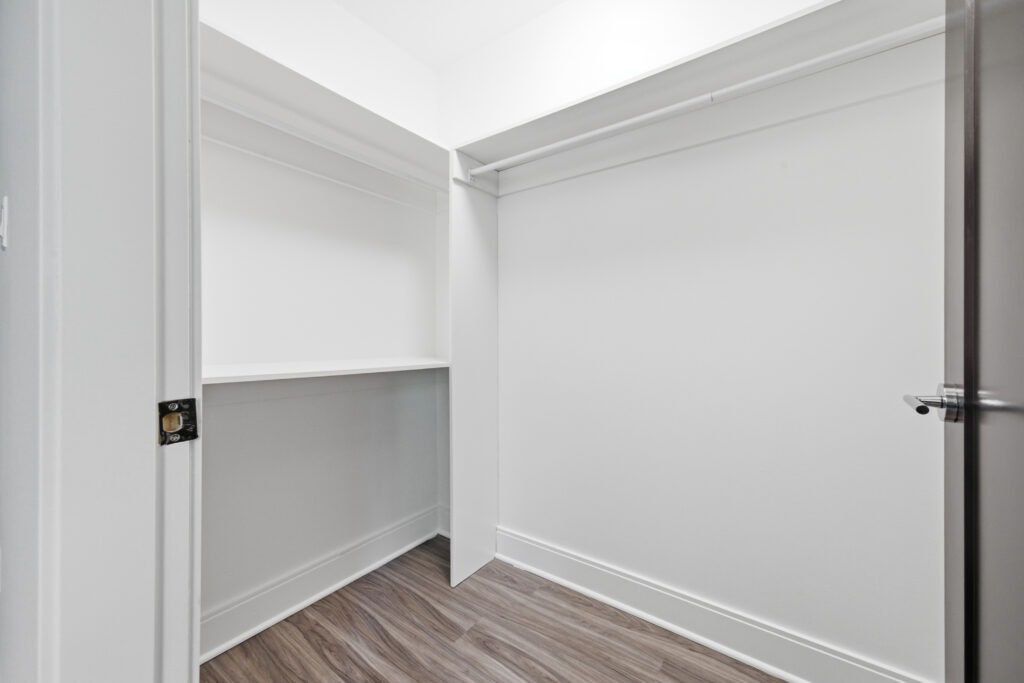 3733-3817 Princess Avenue, North Vancouver, BC, V7N 2E5 - 10
