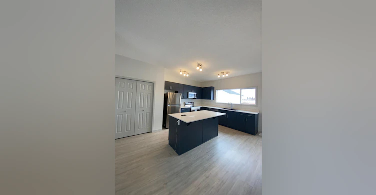 6285 175a Avenue Northwest, Edmonton, AB, T5Y 3N7 - 24