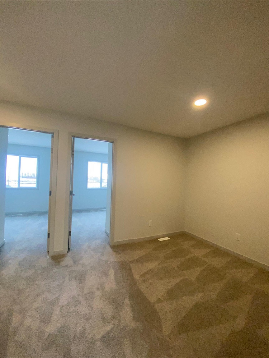 6285 175a Avenue Northwest, Edmonton, AB, T5Y 3N7 - 14