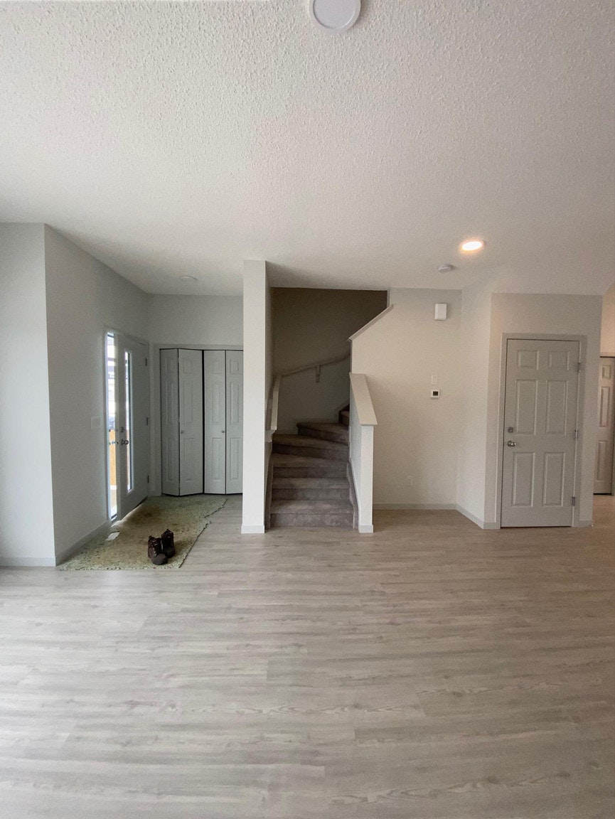 6285 175a Avenue Northwest, Edmonton, AB, T5Y 3N7 - 26