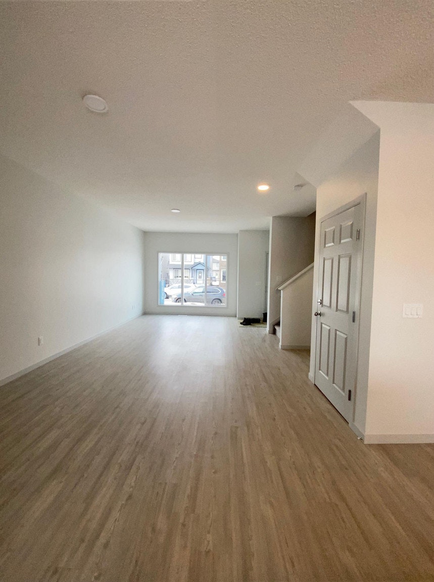 6285 175a Avenue Northwest, Edmonton, AB, T5Y 3N7 - 19