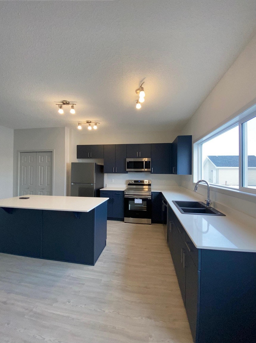 6285 175a Avenue Northwest, Edmonton, AB, T5Y 3N7 - 20