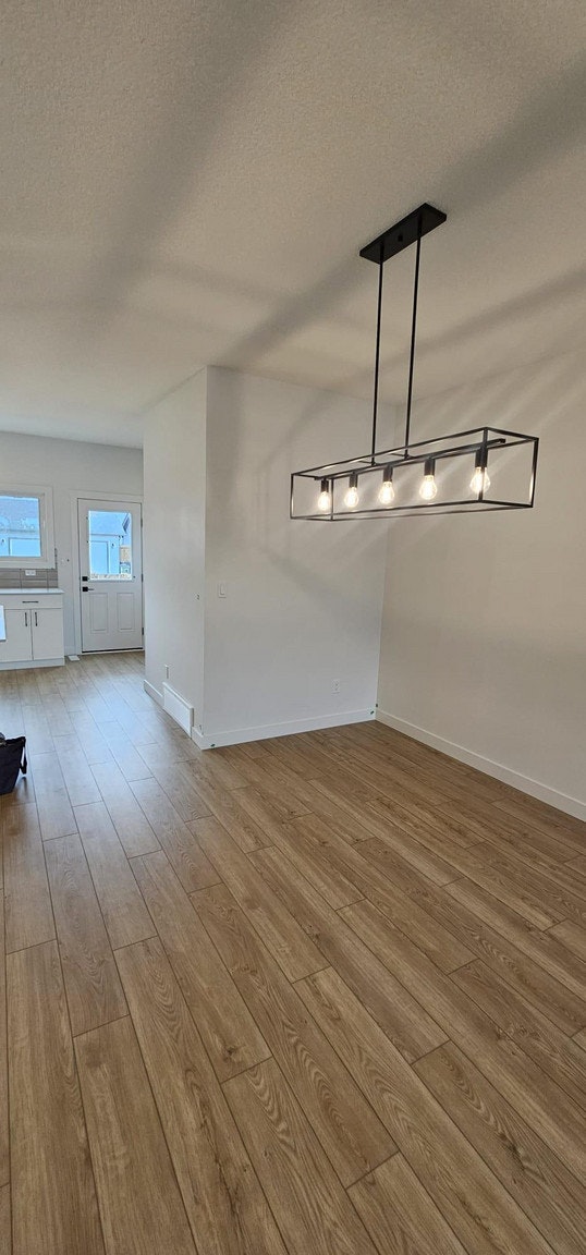6285 175a Avenue Northwest, Edmonton, AB, T5Y 3N7 - 4