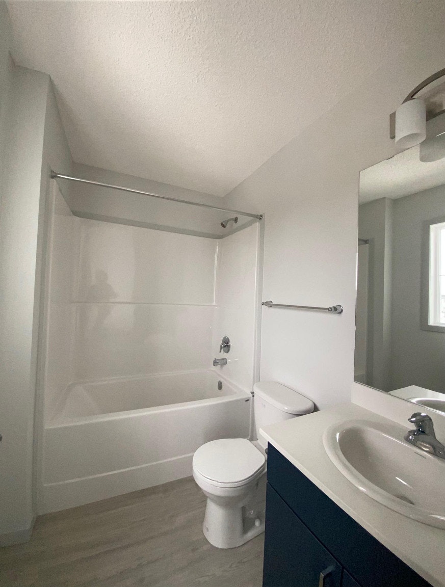 6285 175a Avenue Northwest, Edmonton, AB, T5Y 3N7 - 16