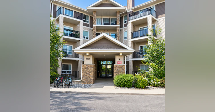 7424-7327 Terwillegar Drive South Northwest, Edmonton, AB, T6R 0L8