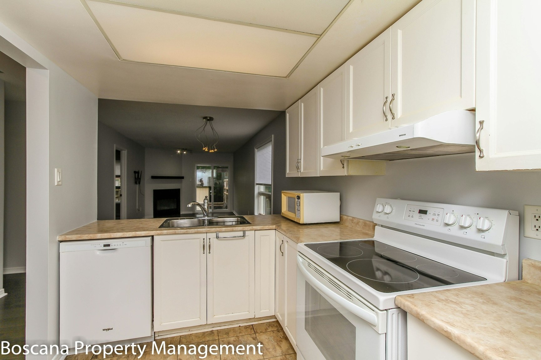 25 Wildpine Court, Ottawa, ON, K2S 1C6 - 7