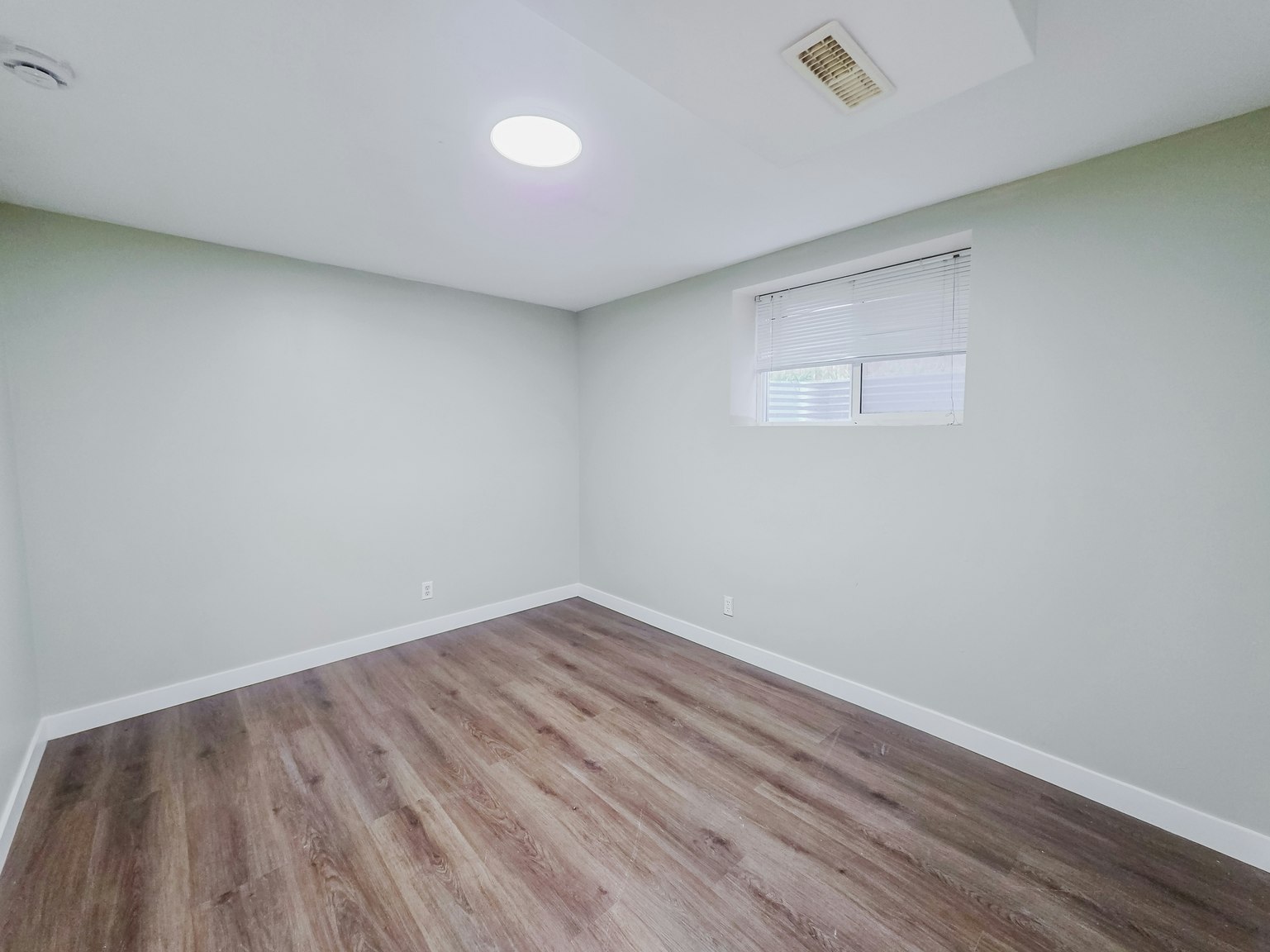 Lower-346 Saddlebrook Way Northeast, Calgary, AB, T3J 0B4 - 9