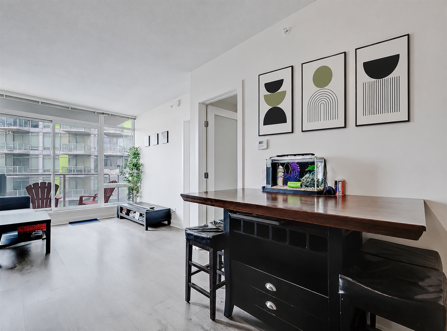 409-10 Brentwood Common Northwest, Calgary, AB, T2L 2L6 - 4