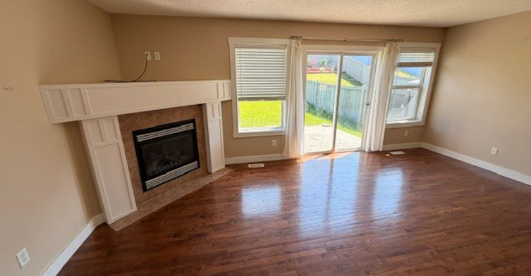 3715 11 Street Nw, Edmonton, AB, T6T 0E8 - 10
