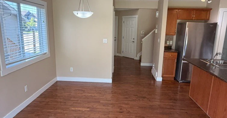 3715 11 Street Nw, Edmonton, AB, T6T 0E8 - 6