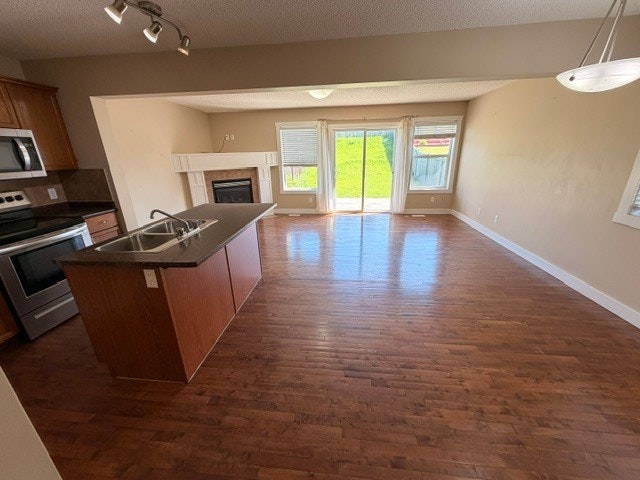 3715 11 Street Nw, Edmonton, AB, T6T 0E8 - 4