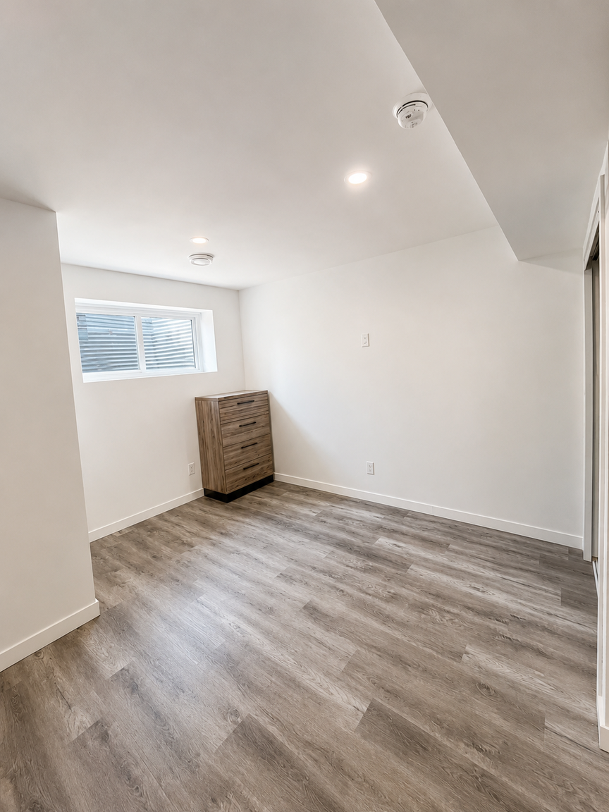 9384 221 Street Northwest, Edmonton, AB, T5T 1N1 - 4