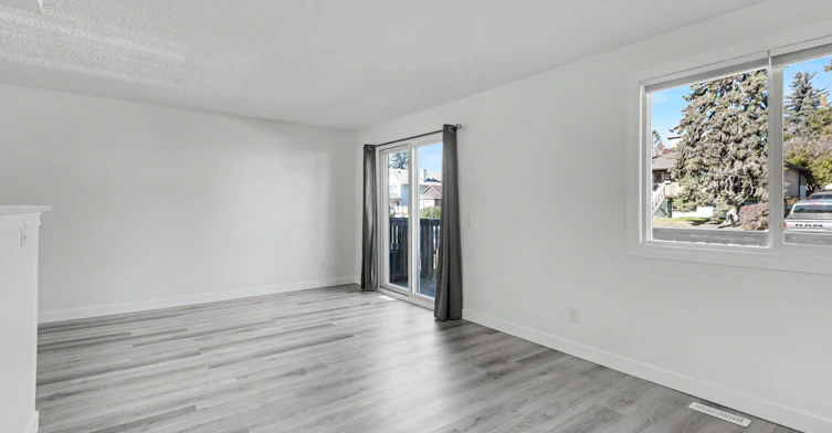 M-2825 12 Avenue Southeast, Calgary, AB, T2A 0G5 - 4