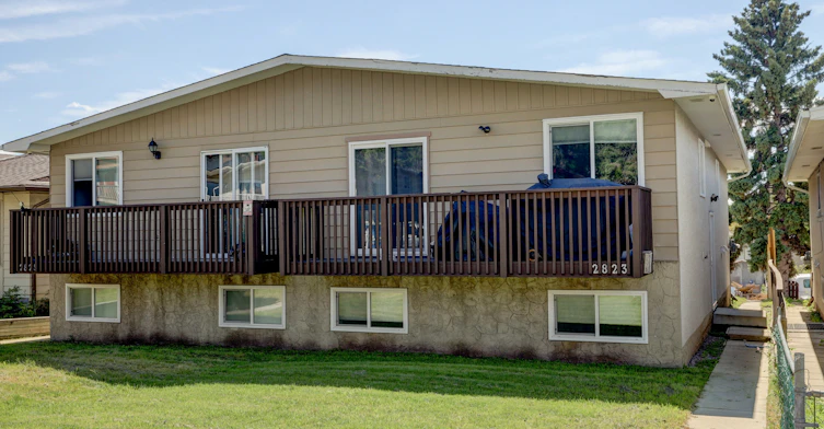 M-2825 12 Avenue Southeast, Calgary, AB, T2A 0G5