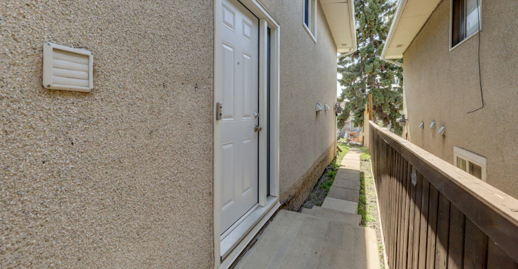 M-2825 12 Avenue Southeast, Calgary, AB, T2A 0G5 - 2