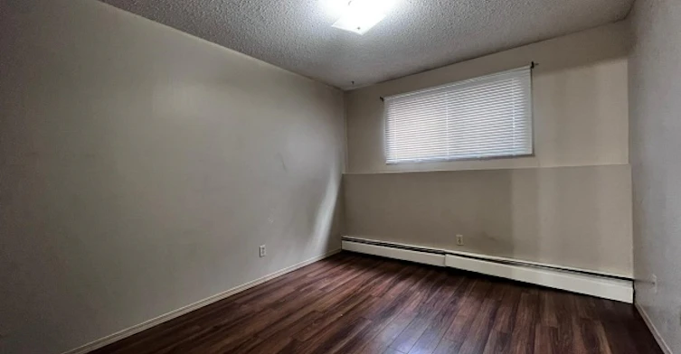 5220 41 Street, Innisfail, AB, T4G 1C4 - 5