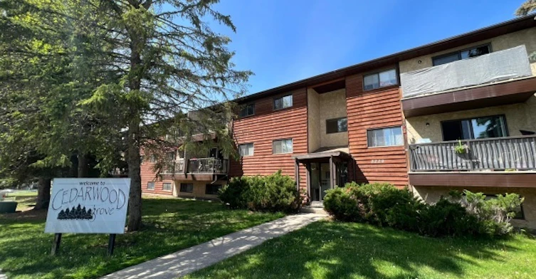5220 41 Street, Innisfail, AB, T4G 1C4