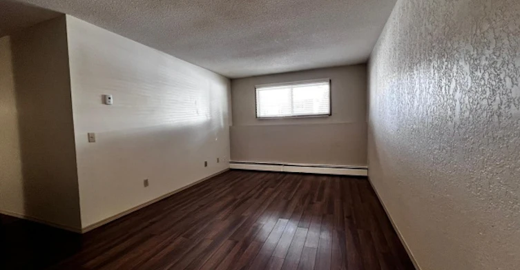 5220 41 Street, Innisfail, AB, T4G 1C4 - 9