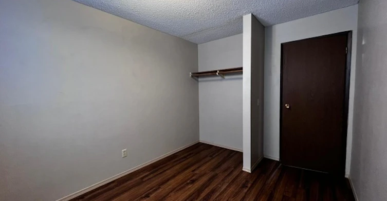 5220 41 Street, Innisfail, AB, T4G 1C4 - 7