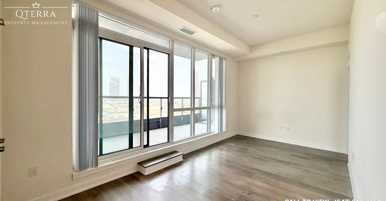 1217-10 Honeycrisp Crescent, Vaughan, ON, L4K 0M7