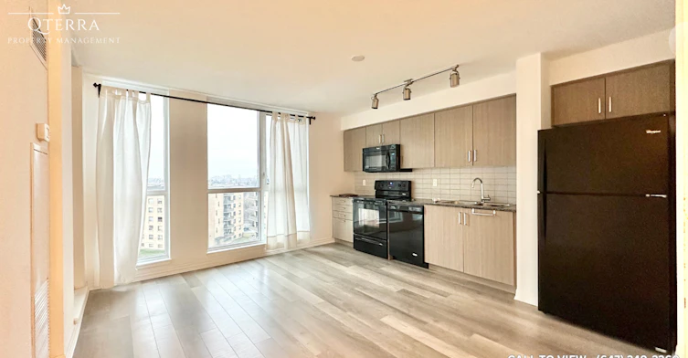 904-80 Esther Lorrie Drive, Toronto, ON, M9W 0C6