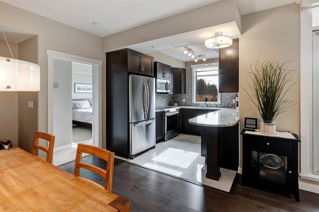 102-32 Varsity Estates Circle Northwest, Calgary, AB, T3A 2Y1 - 11