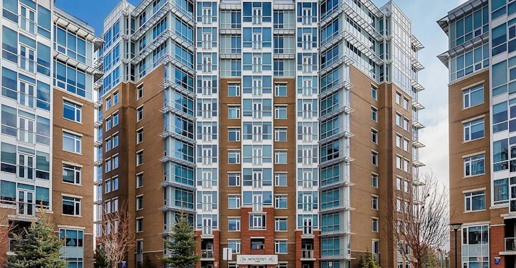 102-32 Varsity Estates Circle Northwest, Calgary, AB, T3A 2Y1