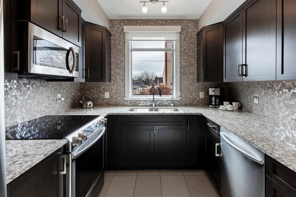 102-32 Varsity Estates Circle Northwest, Calgary, AB, T3A 2Y1 - 12