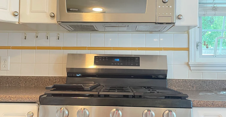3008 West 37th Avenue, Vancouver, BC, V6N 2V2 - 3