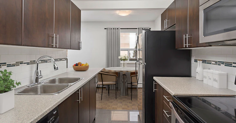 0302-2067 Prospect Street, Burlington, ON, L7R 1Z3 - 3