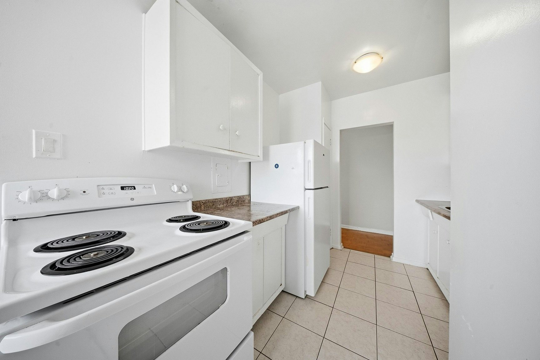 214-1617 Victoria Park Avenue, Toronto, ON, M1R 1P5 - 2
