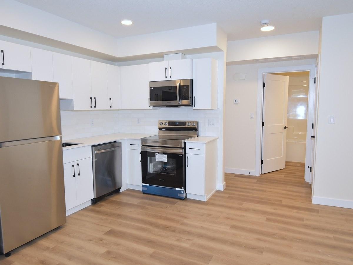 2133b-2133 5th Avenue Southwest, Edmonton, AB, T6X 3L9 - 5