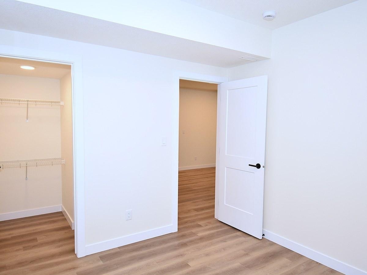 2133b-2133 5th Avenue Southwest, Edmonton, AB, T6X 3L9 - 10