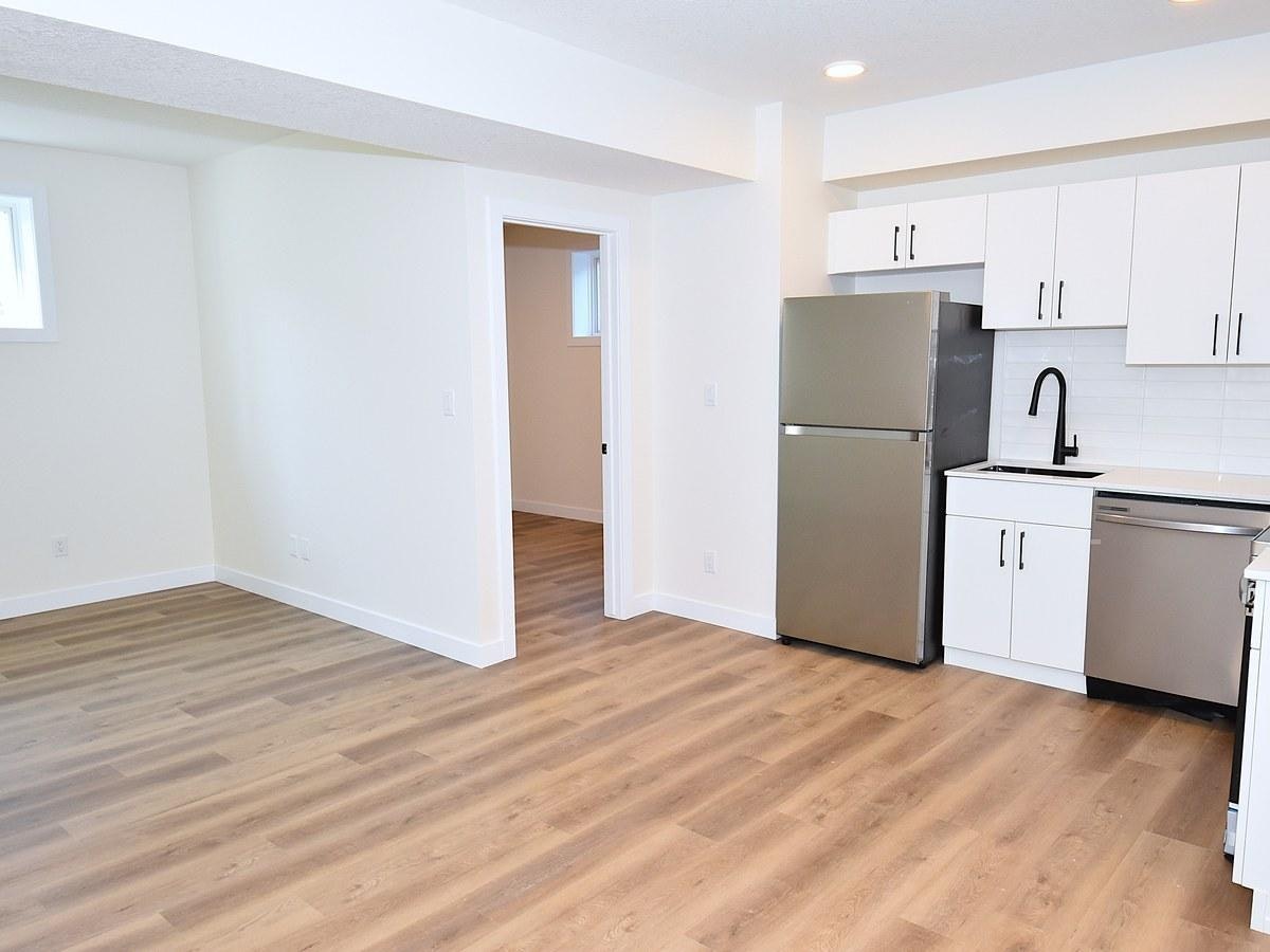 2133b-2133 5th Avenue Southwest, Edmonton, AB, T6X 3L9 - 8