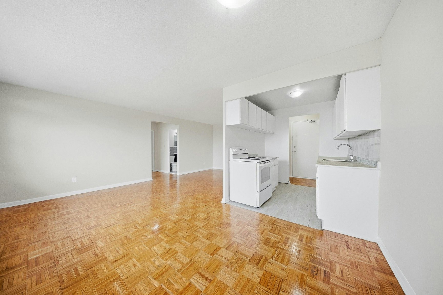207-2275 Victoria Park Avenue, Toronto, ON, M1R 1W4 - 2