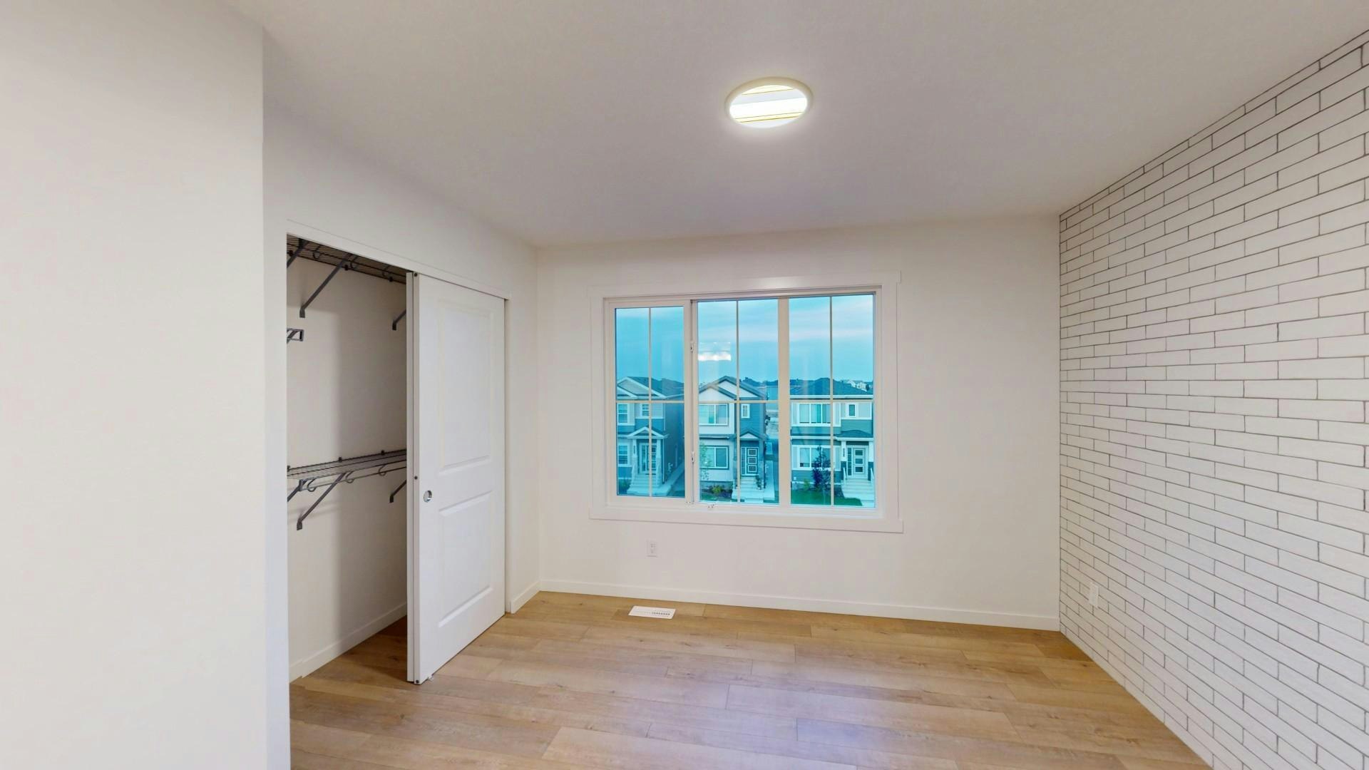7032 Rosenthal Drive Northwest, Edmonton, AB, T5T 7L4 - 9